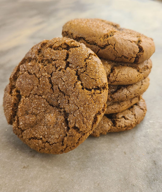 6 Molasses Cookies